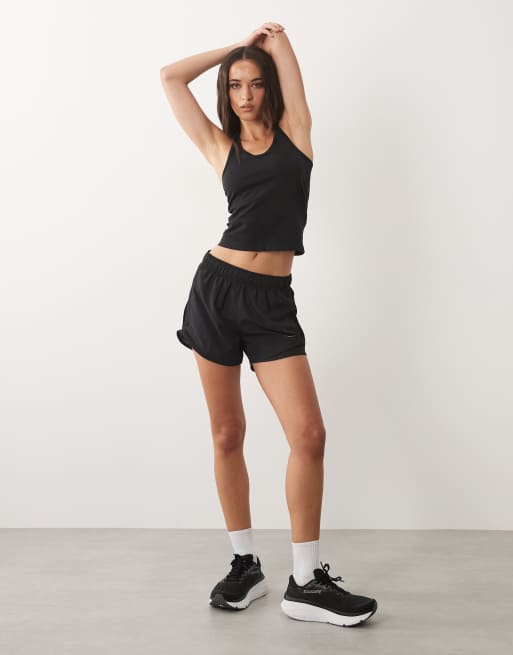 4505 lightweight seamless mesh running tank top in black, 2 of 4