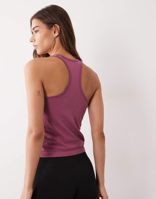 4505 lightweight seamless mesh slim fit running singlet in berry, 4 of 4