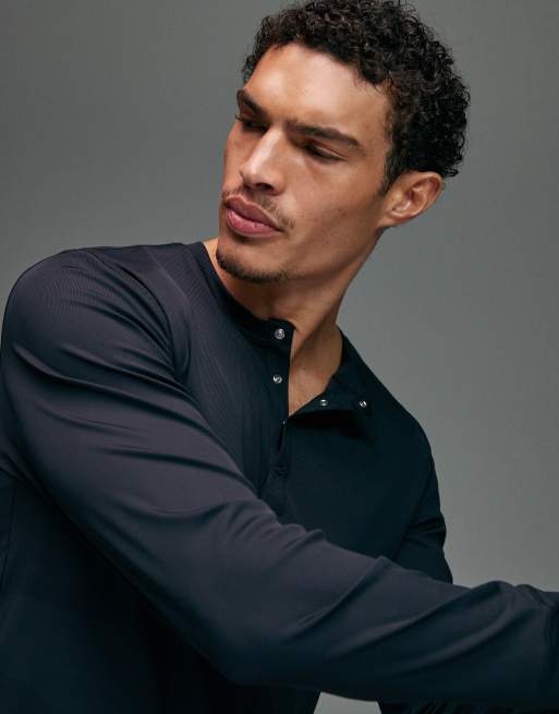 4505 - Maglia serafino a maniche lunghe nera a coste tecnica slim fit ad asciugatura rapida, 4 di 5