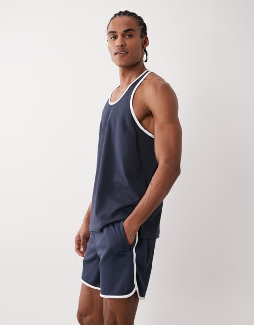 4505 – Marinblå, snabbtorkande träningsshorts på 13cm i mesh och retrostil, 4 av 5