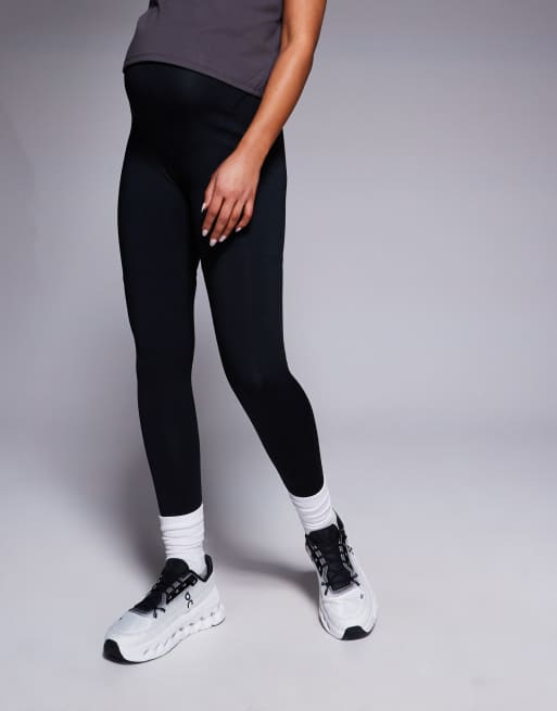 4505 Maternity Icon active bum sculpt high waist gym leggings with inner pocket in black, 2 of 5