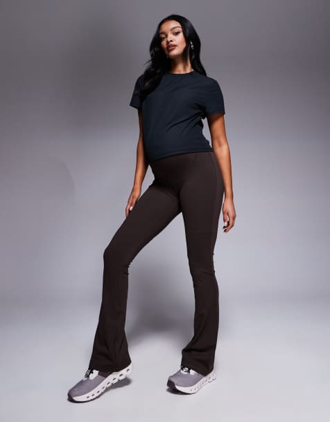 4505 Maternity – Icon – Dopasowane legginsy dzwony do jogi, w kolorze czekoladowym - view 1