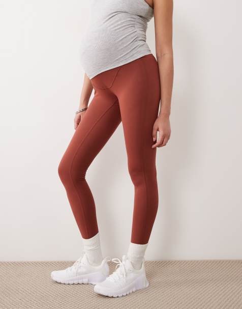 4505 Maternity – Icon – Miękkie brązowe legginsy do jogi z podwyższonym stanem - view 1