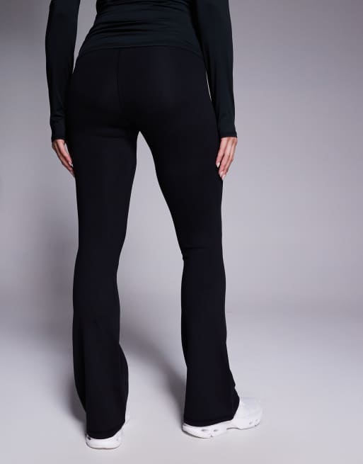 4505 Maternity Icon soft touch high waist slim kick yoga leggings in black, 3 of 5