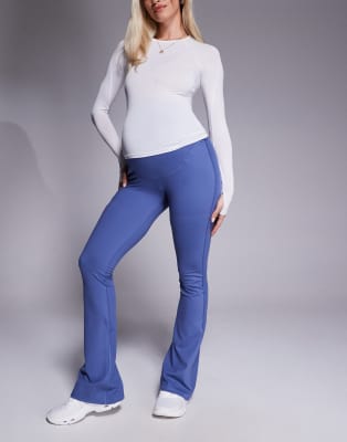 4505 Maternity - Icon - Weiche, ausgestellte Yoga-Leggings in China-Blau mit hohem Bund, Umstandsmode