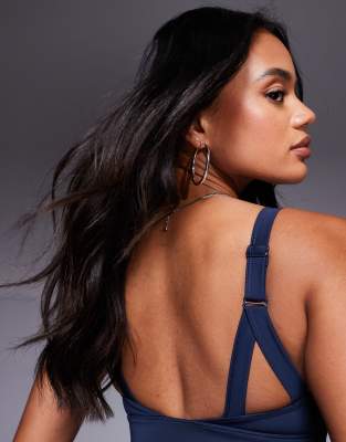 4505 Medium Support Strappy Back Sports Bra