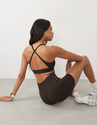 4505 Micro Rib Cross Back Medium Support Sports Bra In Black
