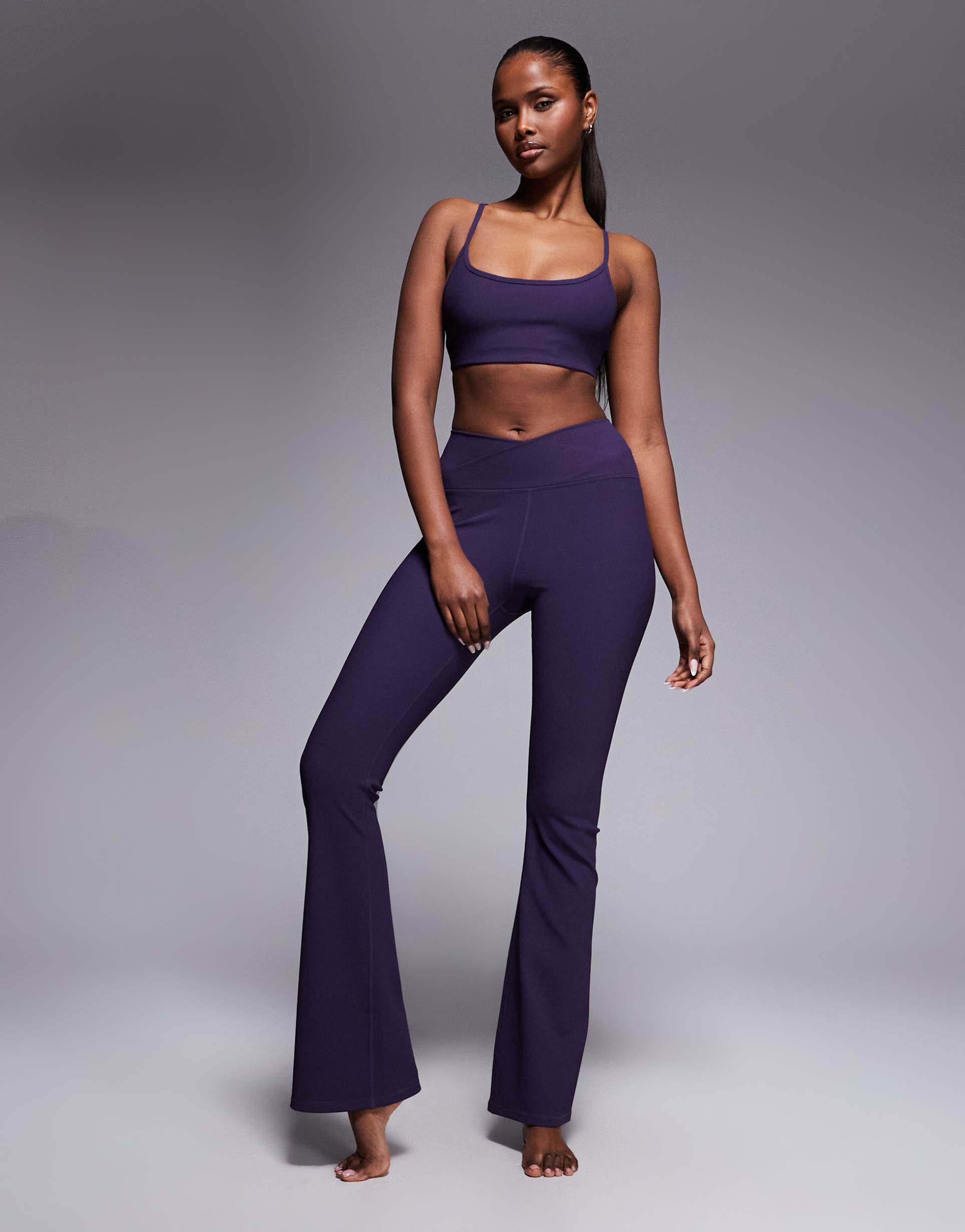 4505 micro rib light support sports bra with adjustable straps and removable padding in grape