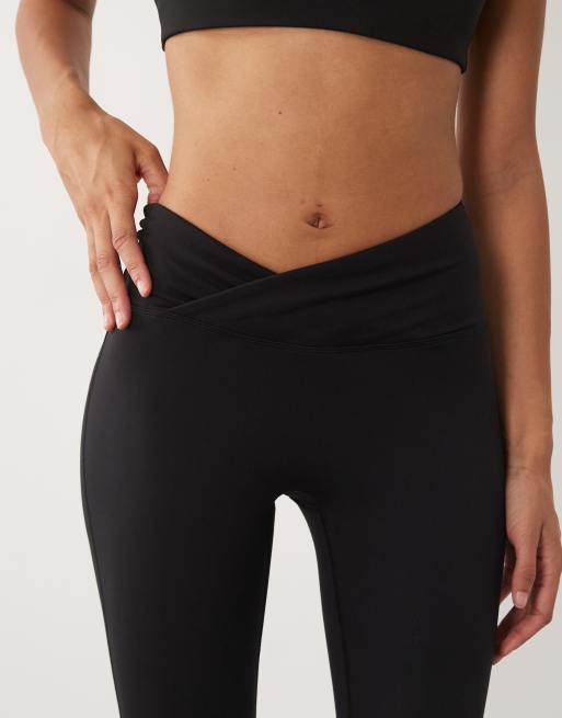 4505 mjuk wrap-midja slim kick yoga leggings i svart, 2 av 5