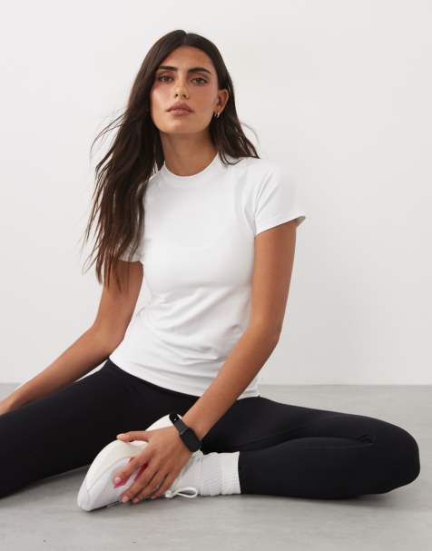 4505 naadloze slim-fit trainingtop met korte mouwen en raglanmouwen in wit - view 1