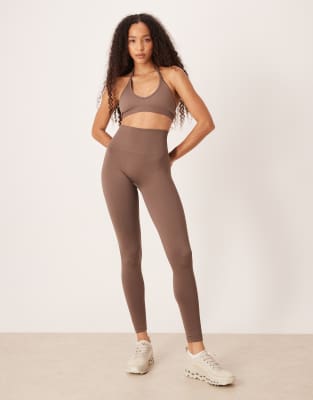 4505 - Nahtlose Sport-Leggings in Taupe mit hohem Bund-Braun