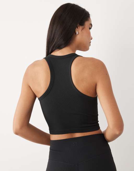 4505 – Nahtloses, geripptes Cropped-Trägertop in Schwarz mit U-Ausschnitt und Ringerrücken, 4 von 4