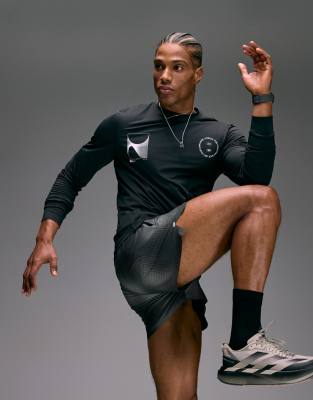 4505 Nylon Performance Mesh Quick Dry Long Sleeve Running T-shirt With Print In Black