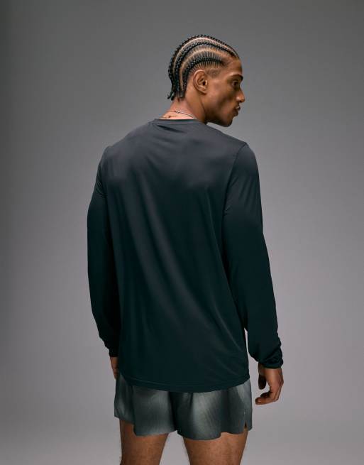 4505 nylon performance mesh quick dry long sleeve running t-shirt with print in black , 4 of 5