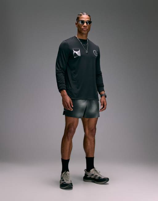4505 nylon performance mesh quick dry long sleeve running t-shirt with print in black , 5 of 5