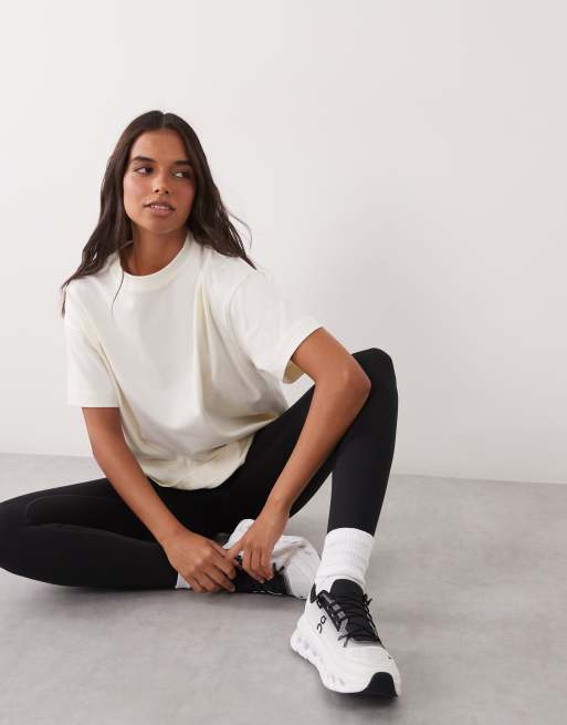 4505 – Oversize-T-Shirt aus schwerer Baumwolle in Vintage-Weiß mit „Studio“-Rückenprint, 2 von 4