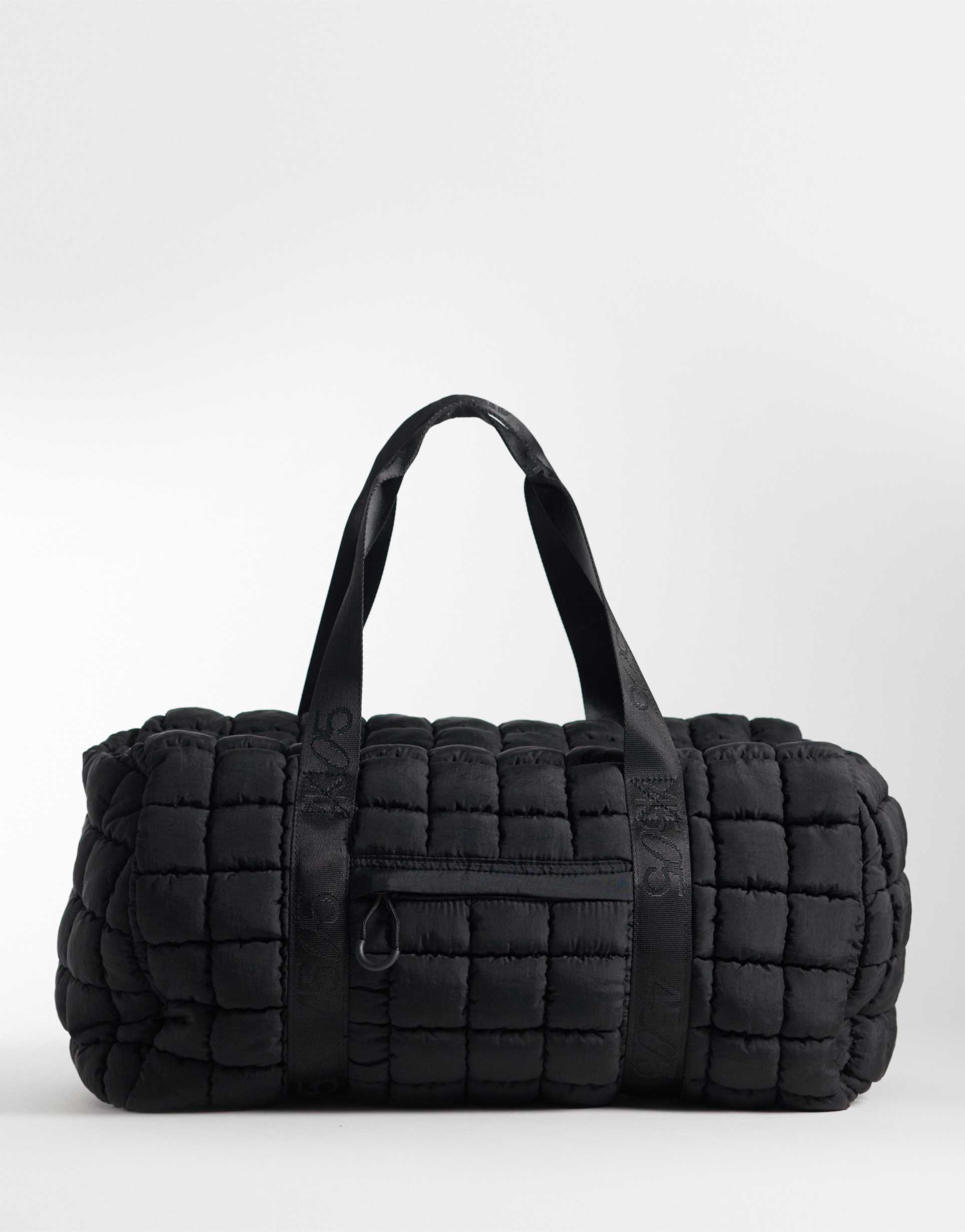 4505 oversized quilted woven gym duffel bag in black