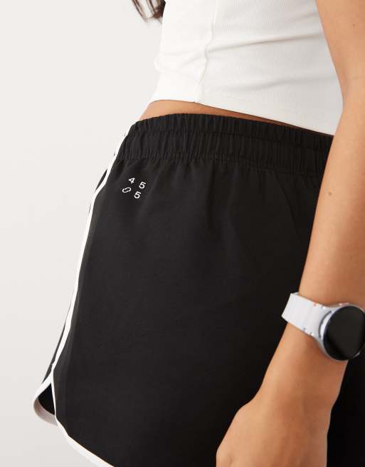 4505 - Pantaloncini a vita alta neri in jersey tecnico con righe rètro da 3", 2 di 5