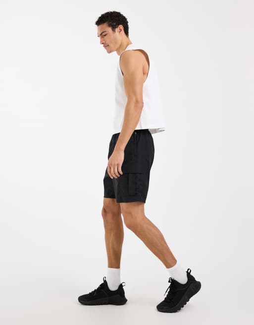 4505 - Pantaloncini da allenamento cargo da 718 cm in nylon stropicciato neri con tasche con zip, 3 di 5