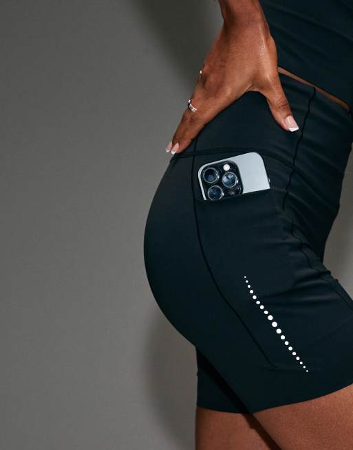 4505 - Pantaloncini da corsa premium a vita alta da 15 cm neri con tasca con zip per il telefono, 2 di 5