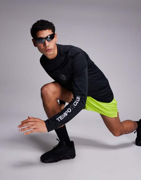 4505 - Performance hardloop-T-shirt van sneldrogend nylon mesh met lange mouwen en reflecterende grafische print in zwart - view 1