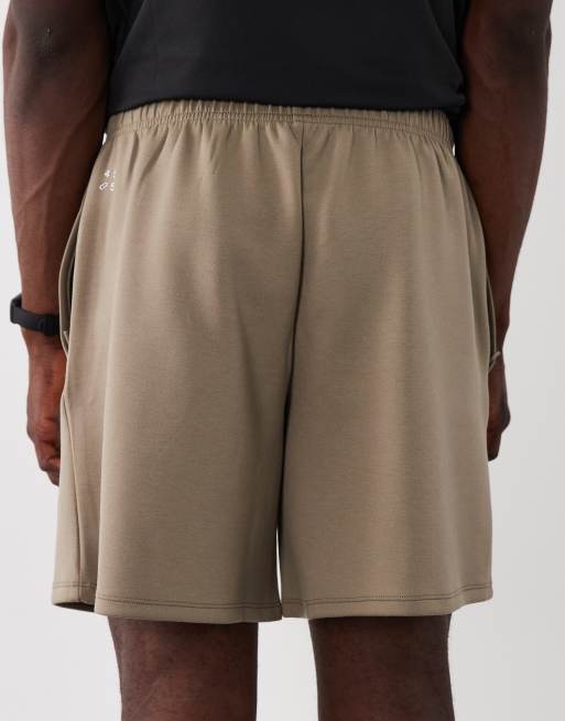 4505 - Performance - Pantalones cortos de chándal beis grisáceo con detalle de jaretas, 4 de 5