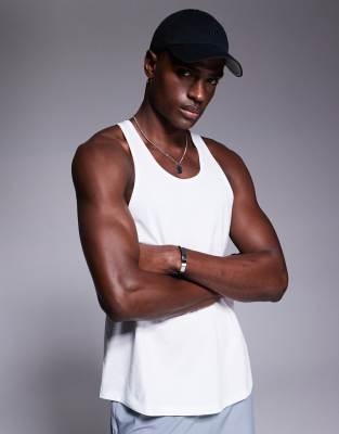4505 Performance Quick Dry Stringer Tank Top In White