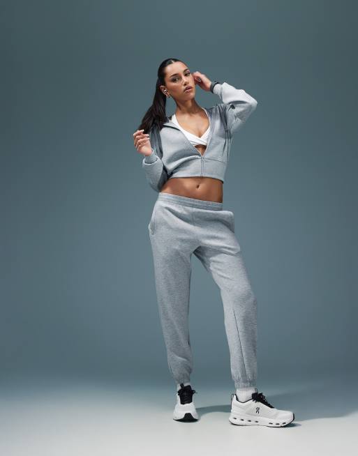 4505 performance training trackies in grey marl 
