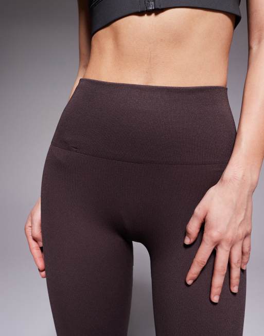 4505 Petite – Bruna, smalribbade gymleggings med hög midja och sömlös design, 5 av 5