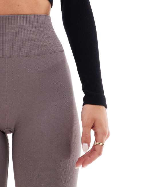 4505 Petite – Glatte, nahtlose Sport-Leggings in Lila mit hoher Taille , 3 von 5