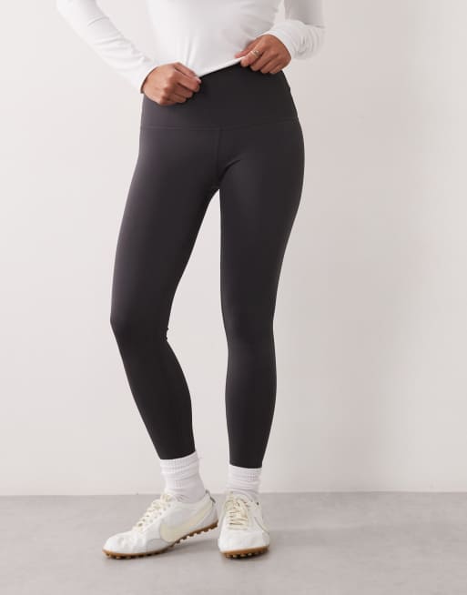 4505 Petite Icon active bum sculpt högmidjade träningsleggings med innerficka i antracit, 2 av 5