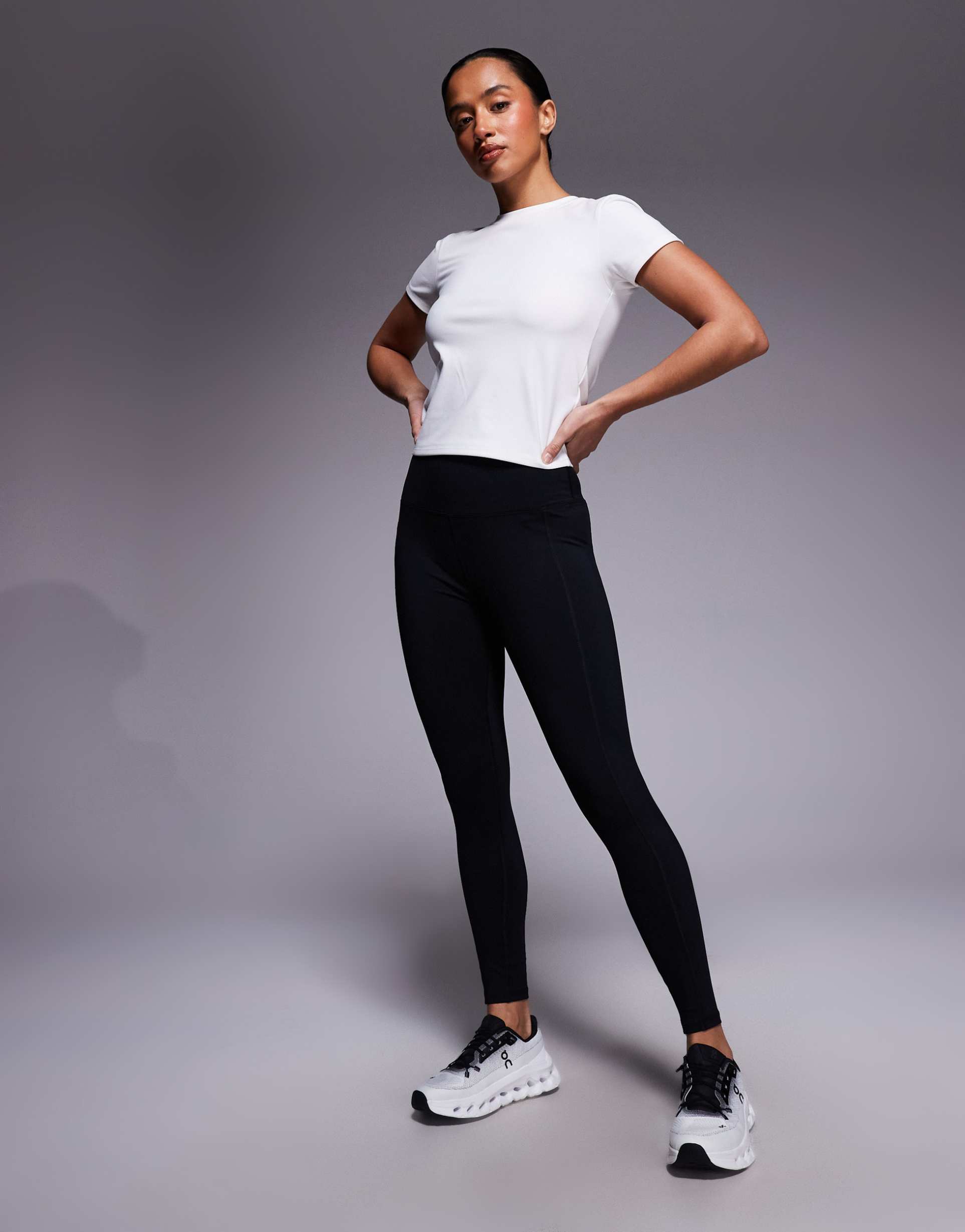 4505 petite icon active tie waist run leggings with phone pocket in black
