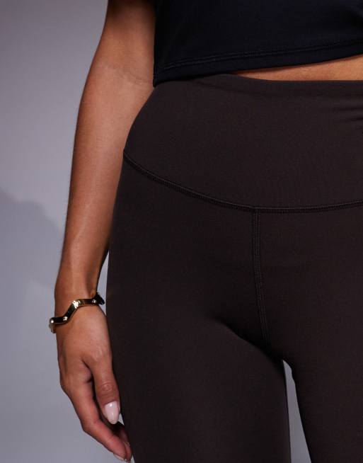 4505 Petite – Icon – Chokladbruna, mjuka yogaleggings med hög midja, 4 av 5