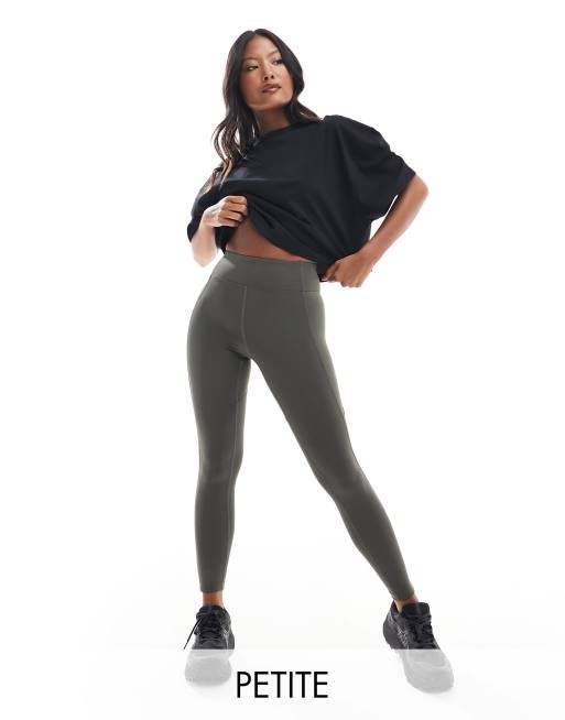 4505 - Petite - Icon - Fitnesslegging met hoge taille en contournaden bij de billen in kaki 