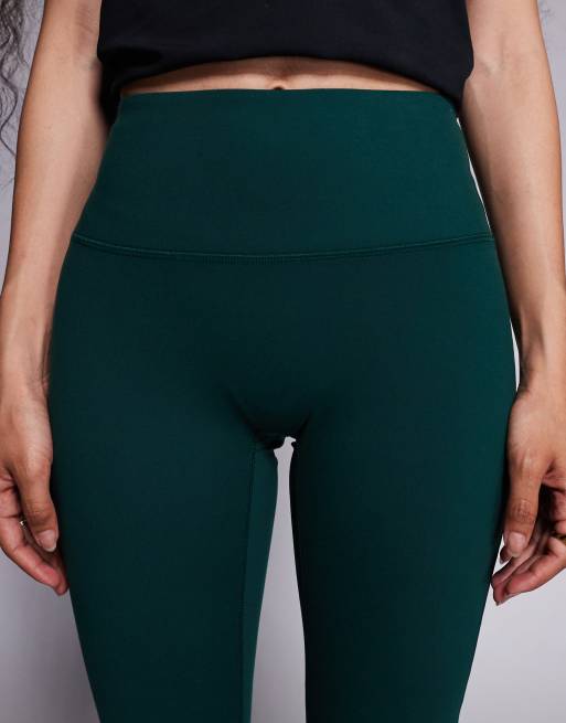 4505 Petite - Icon - Legging de yoga slim en tissu doux à taille haute - Vert sapin, 2 de 5