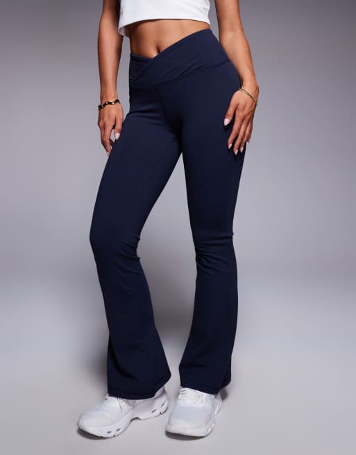 4505 Petite – Icon – Mörkt marinblå, mjuka, smala yogaleggings med omlottmidja, 3 av 5