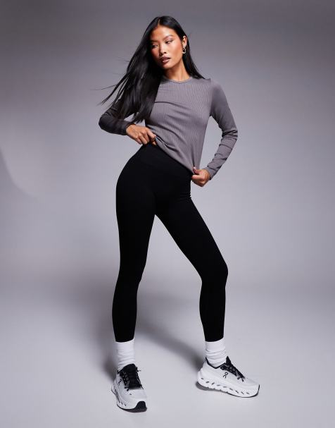 4505 - Petite - Icon - Naadloze geribbelde fitnesslegging in zwart - view 1