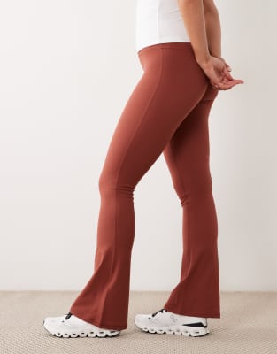 4505 Petite Icon Soft Touch High Waist Slim Kick Yoga Legging In Brown