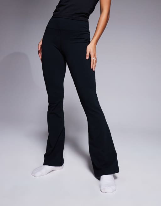 4505 Petite Icon soft touch high waist slim kick yoga legging in black, 2 of 5
