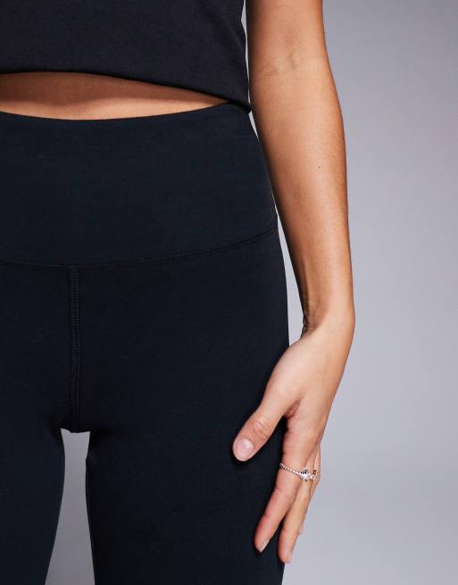 4505 Petite - Icon - Sorte bløde højtaljede slim-yogaleggings med svaj, 3 af 5