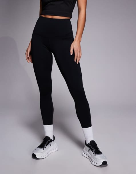 4505 Petite – Icon – Svarta gymleggings med formande design baktill, hög midja och innerficka - view 1