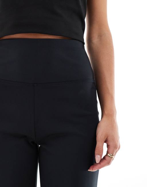 4505 Petite – Icon – Svarta, mjuka dansbyxor med hög midja och vida ben, 4 av 5