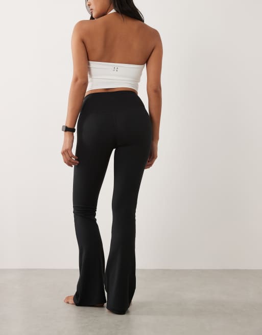 4505 Petite – Icon – Weiche, ausgestellte Yoga-Leggings in Schwarz mit hohem Bund, 5 von 5