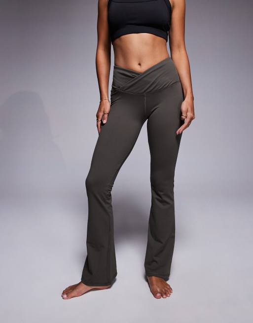 4505 Petite slim kick leggings with wrap waist in soft touch fabric in dark olive, 3 of 5