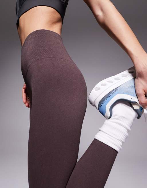 4505 Petite - Sømløse og højtaljede sorte trænings-leggings i baby-ribstrik, 3 af 5