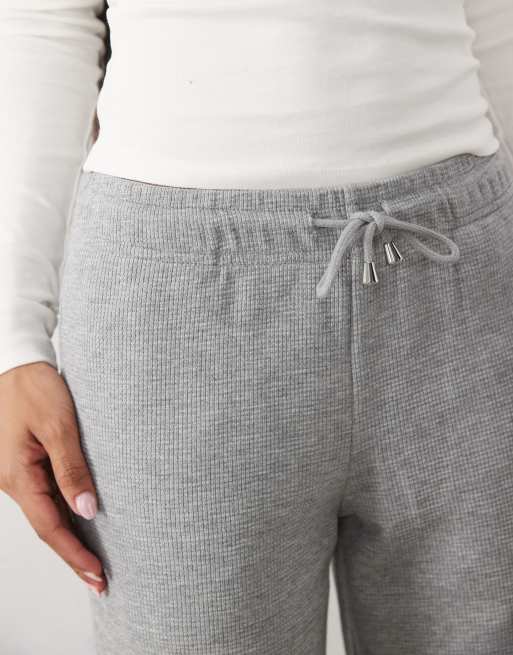 4505 Petite straight leg sweatpants with adjustable waist in waffle fabric in gray heather, 3 of 5