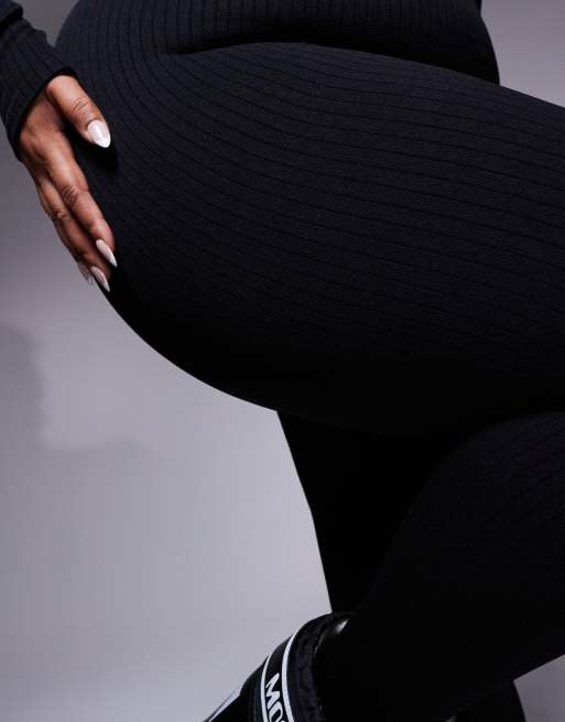 4505 Plus Ski seamless thermal base layer leggings in black , 5 of 5