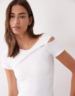 4505 Plush Handle Asymmetric Drape Detail Cap Sleeve Studio Top In White