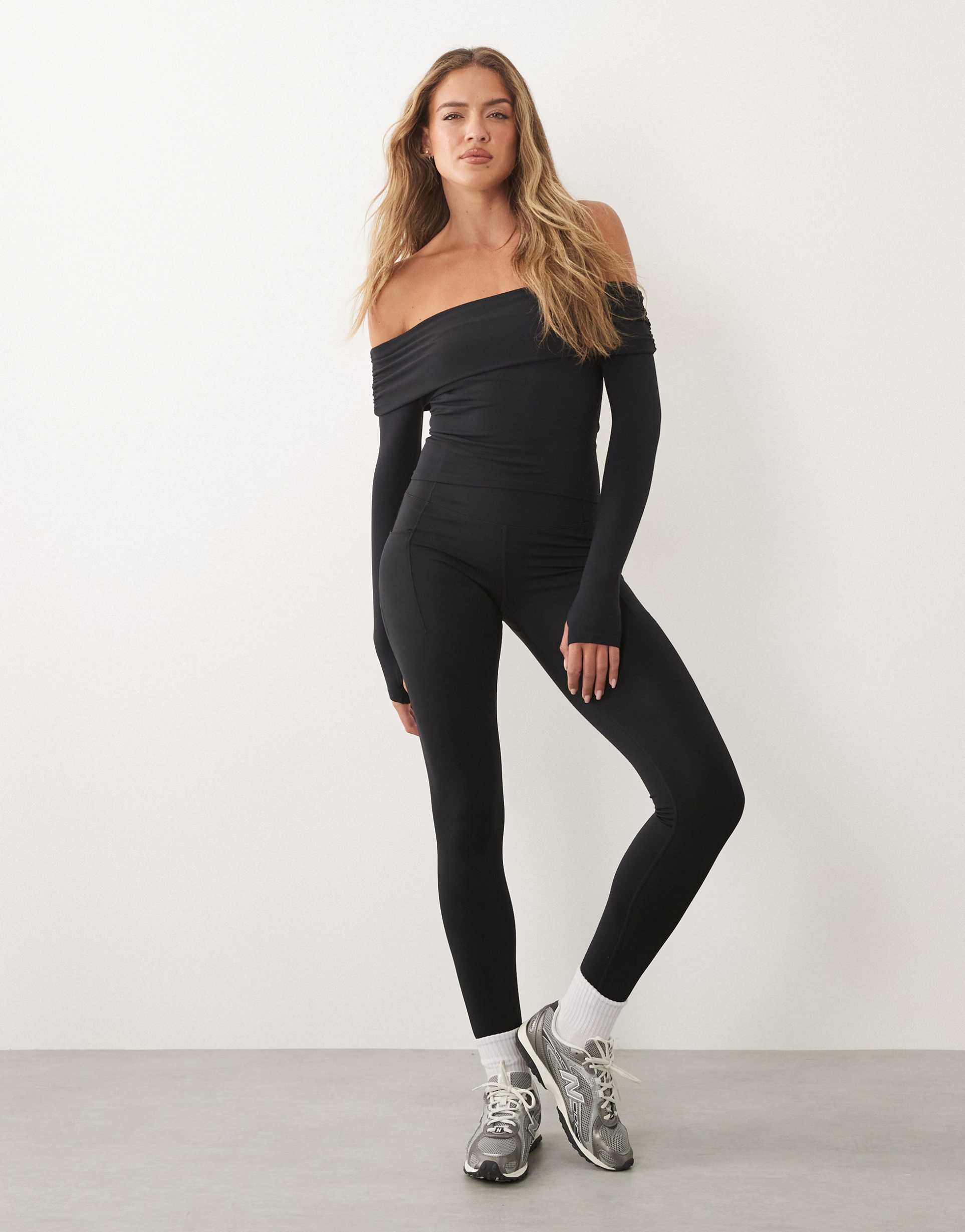 4505 plush handle off-the-shoulder bardot studio top in black