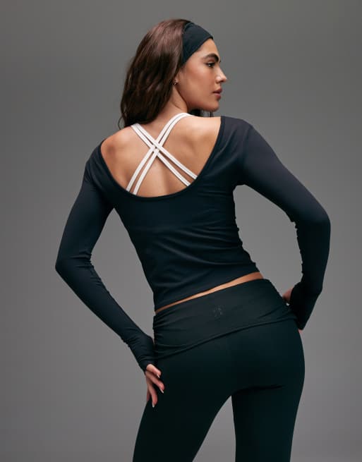 4505 plush handle scoop back layering long sleeve in black, 3 of 4